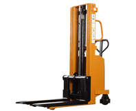 DYC10/15/20 窄腿覆蓋式半電動堆高車 DYC10/15/20 窄腿覆蓋式半電動堆高車